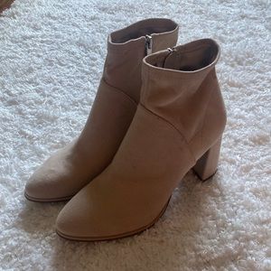 Marc Fisher nude taupe booties 🤍 Perfecr neutral